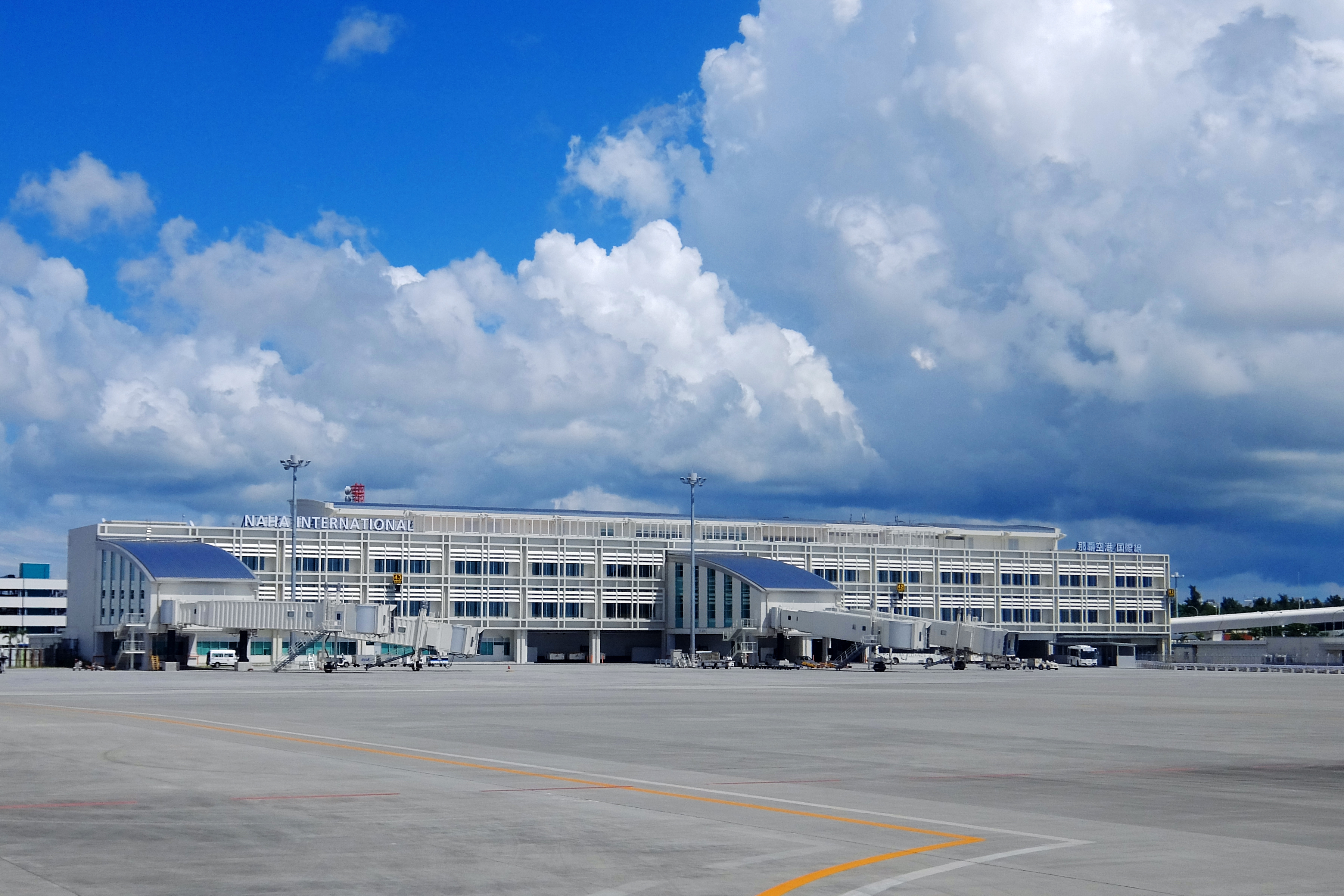 那 霸 機場