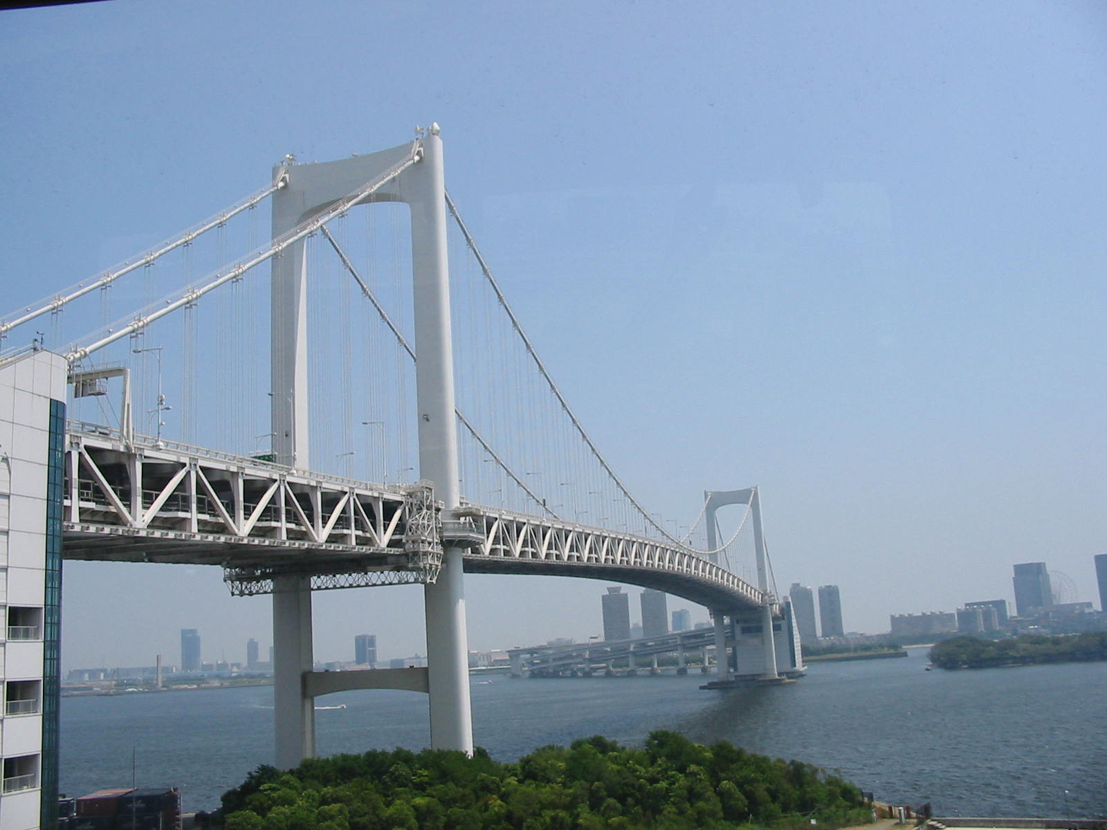 彩虹大橋