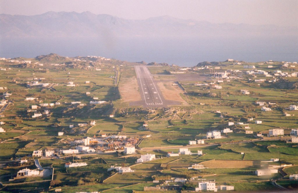 米克諾斯島國家機場