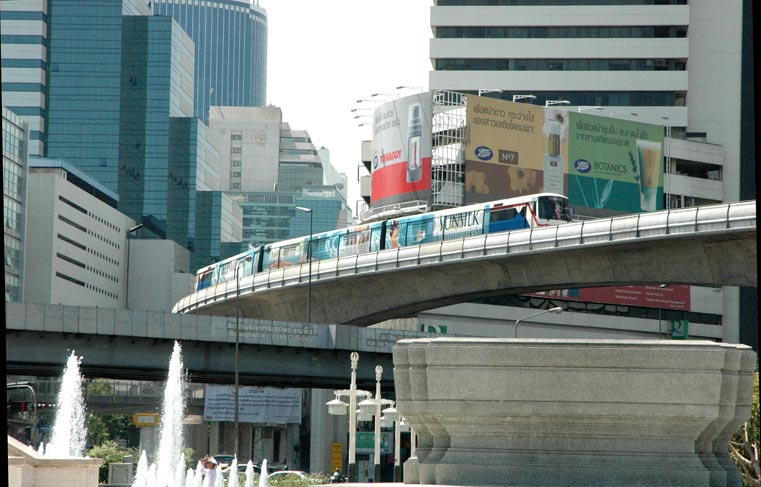 席隆路