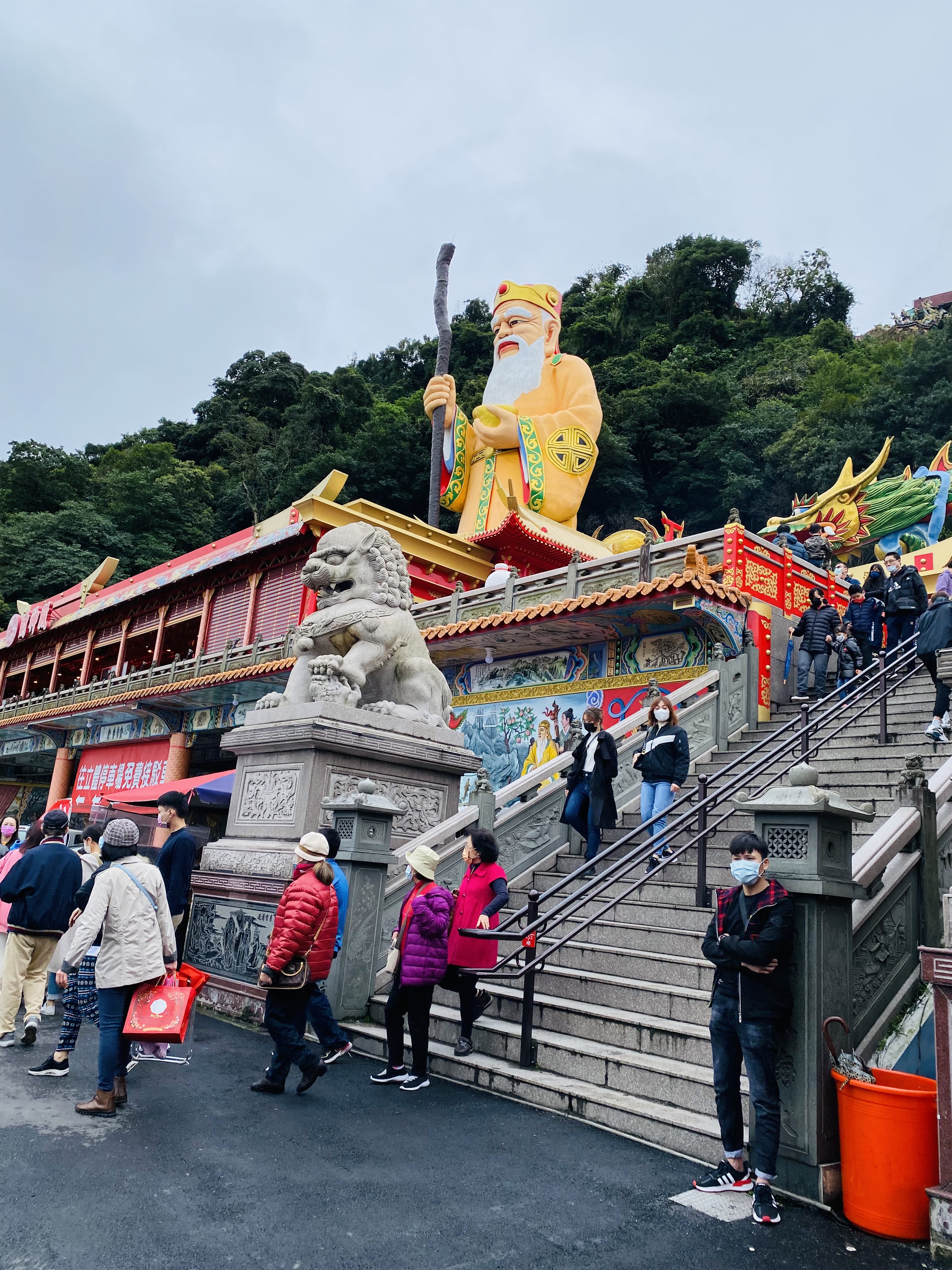 烘爐地南山福德宮