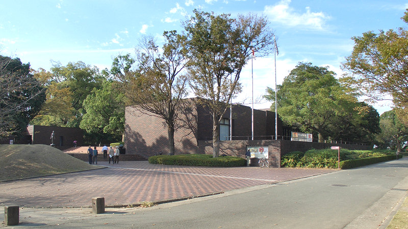 熊本縣立美術館