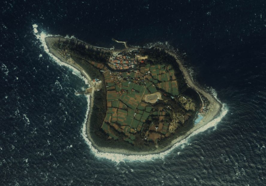 初島