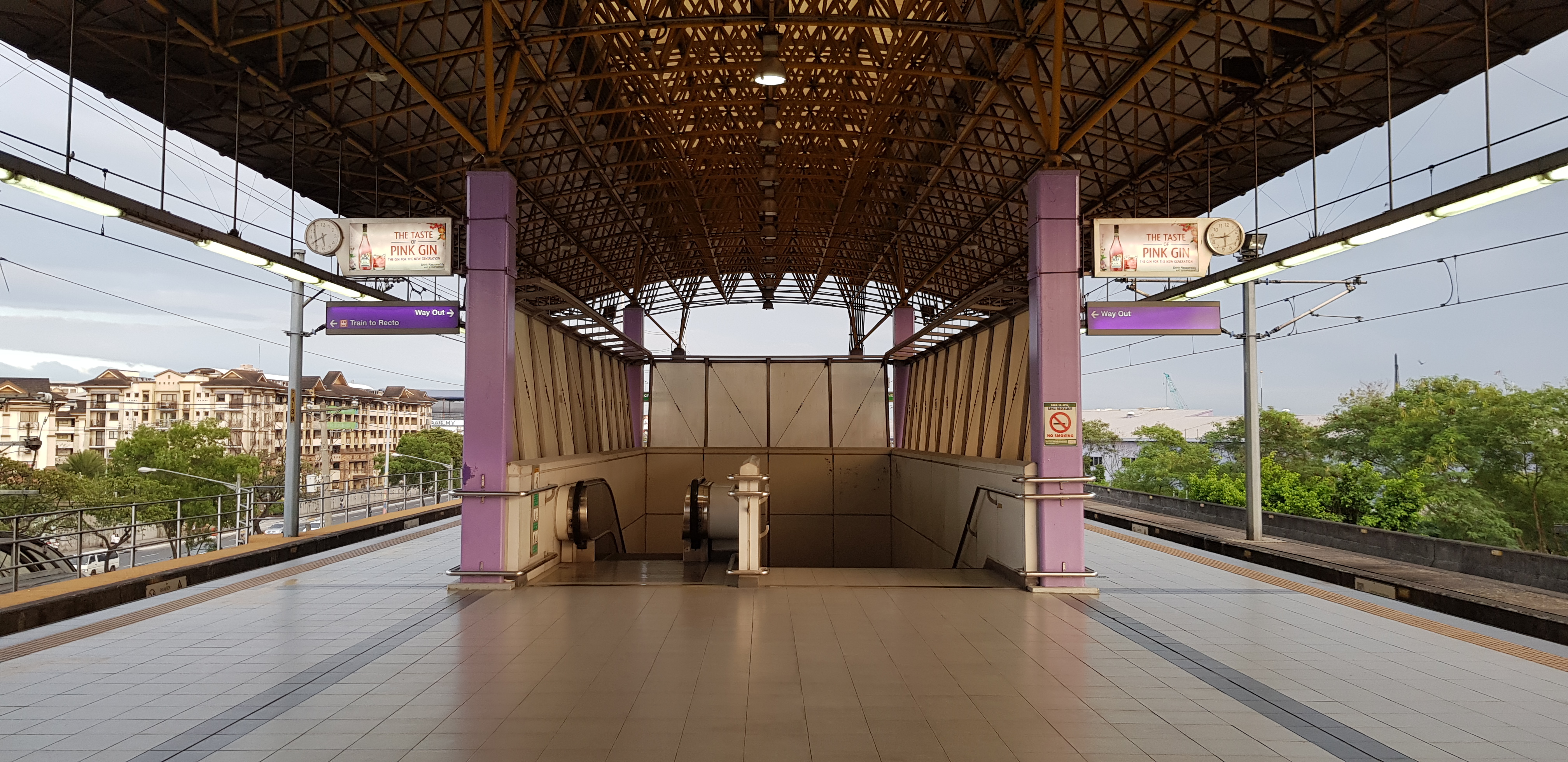 Santolan LRT Station