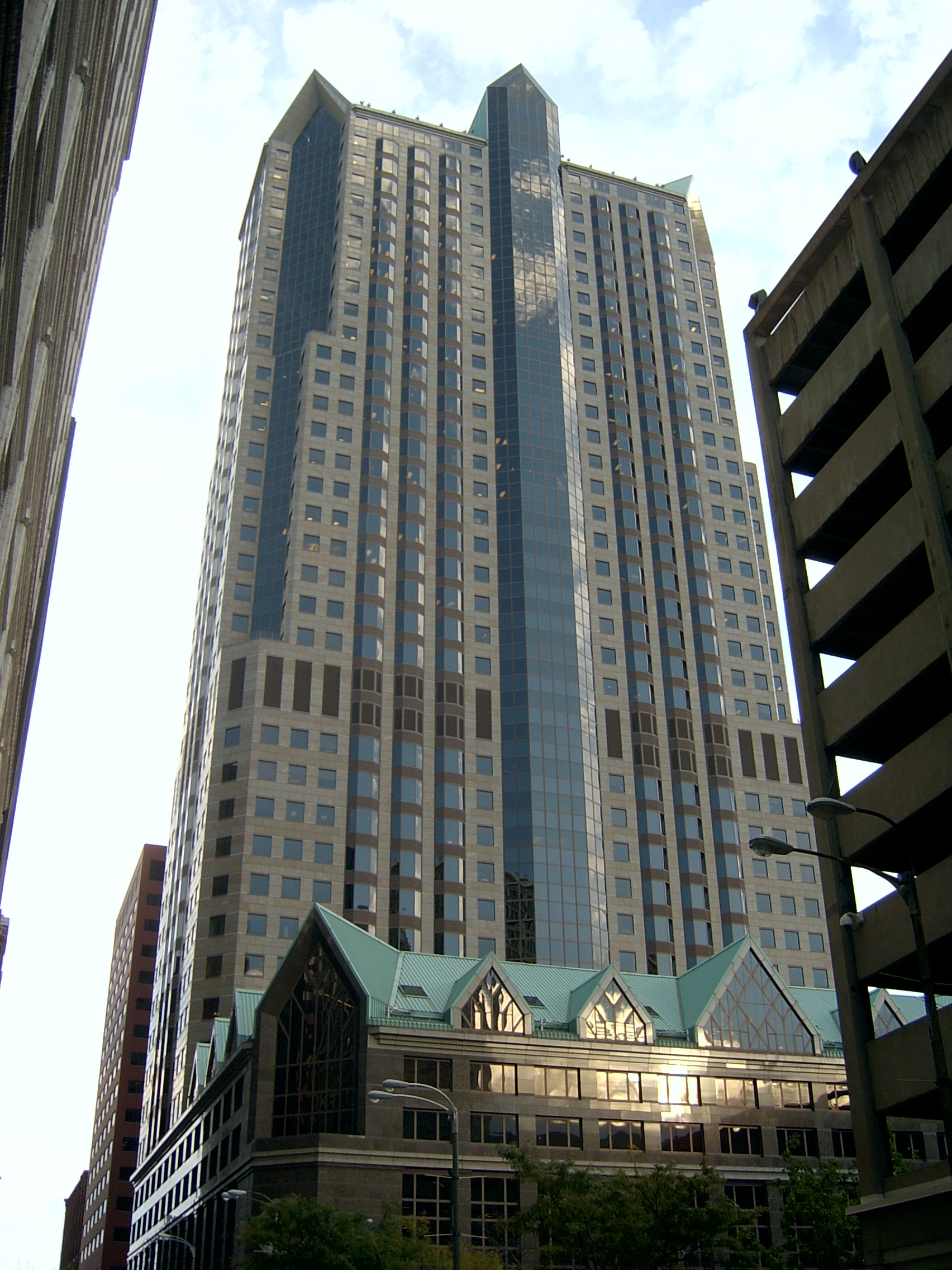 One Metropolitan Square