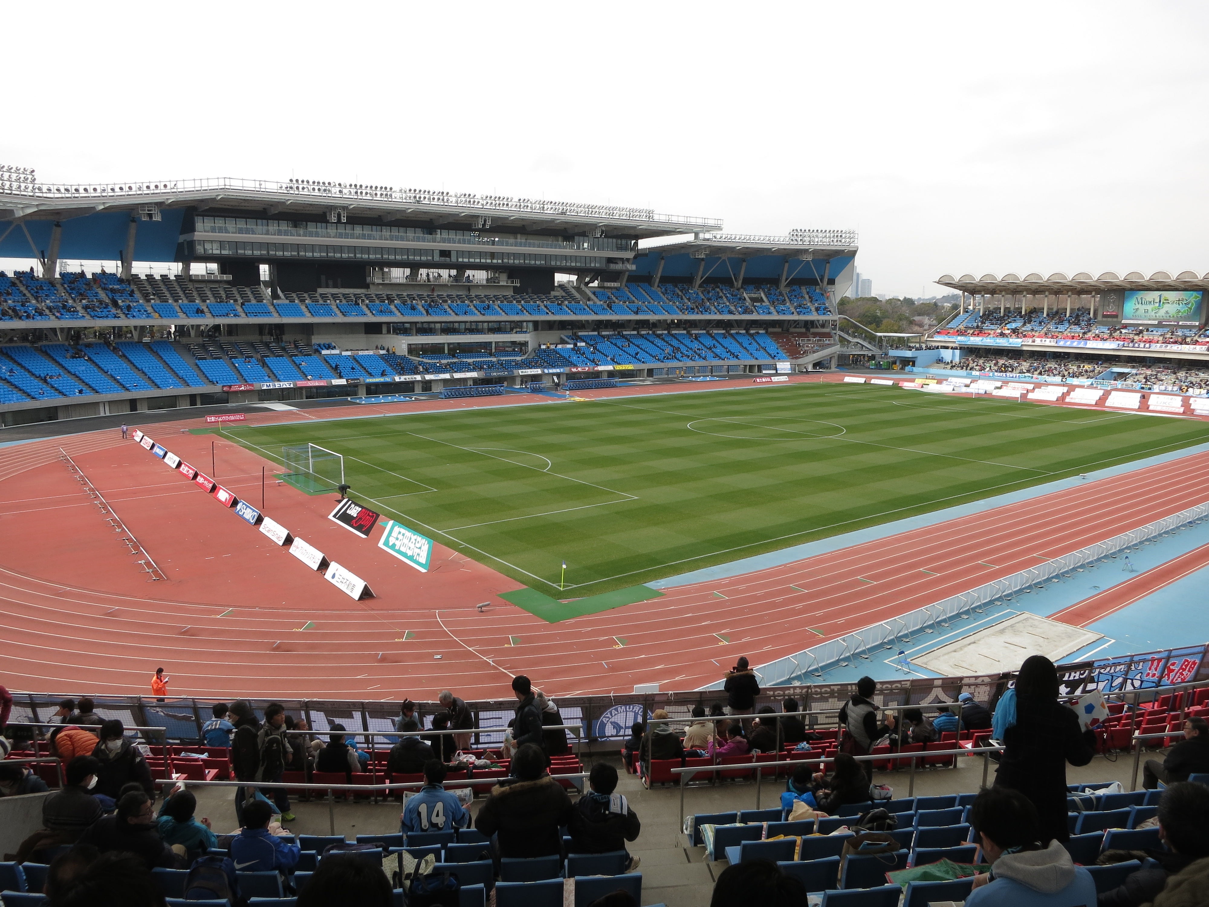 等等力陸上競技場