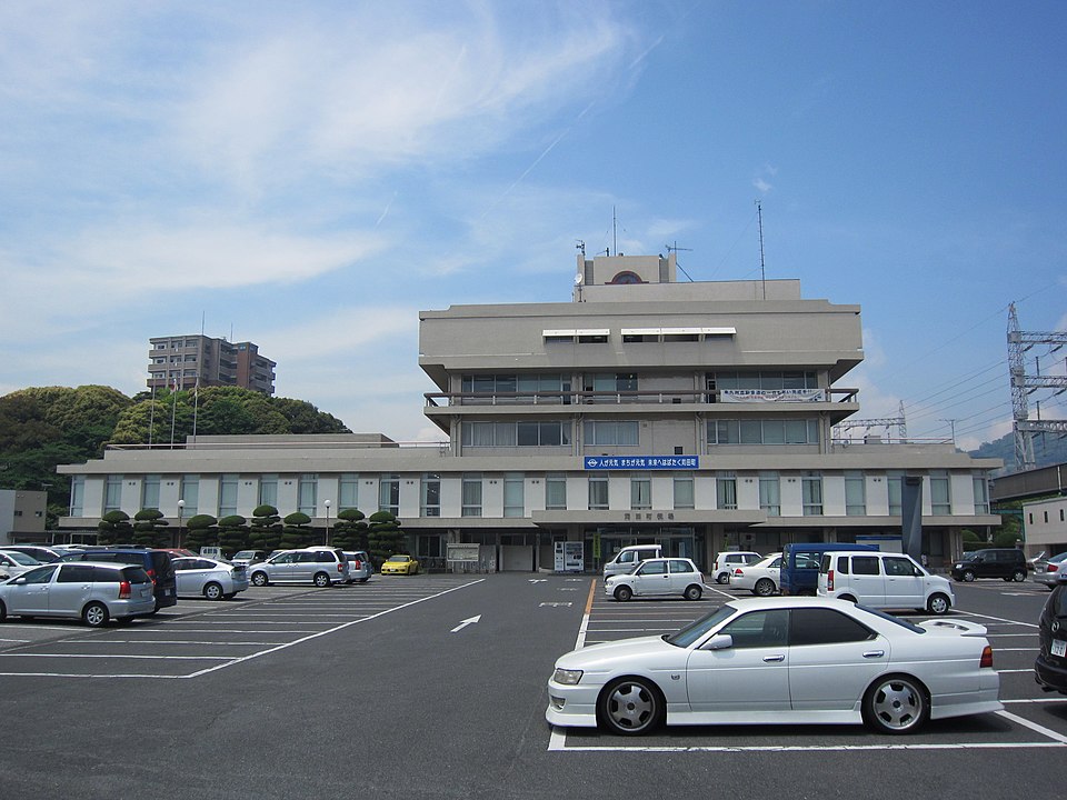 苅田町
