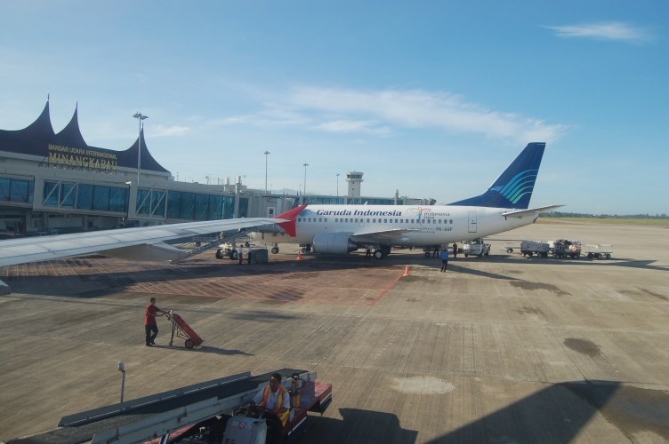 米南加保國際機場