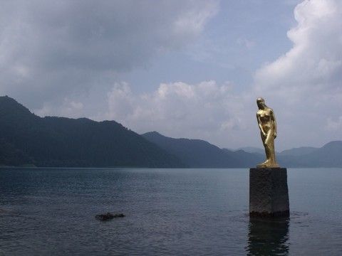 辰子姬像