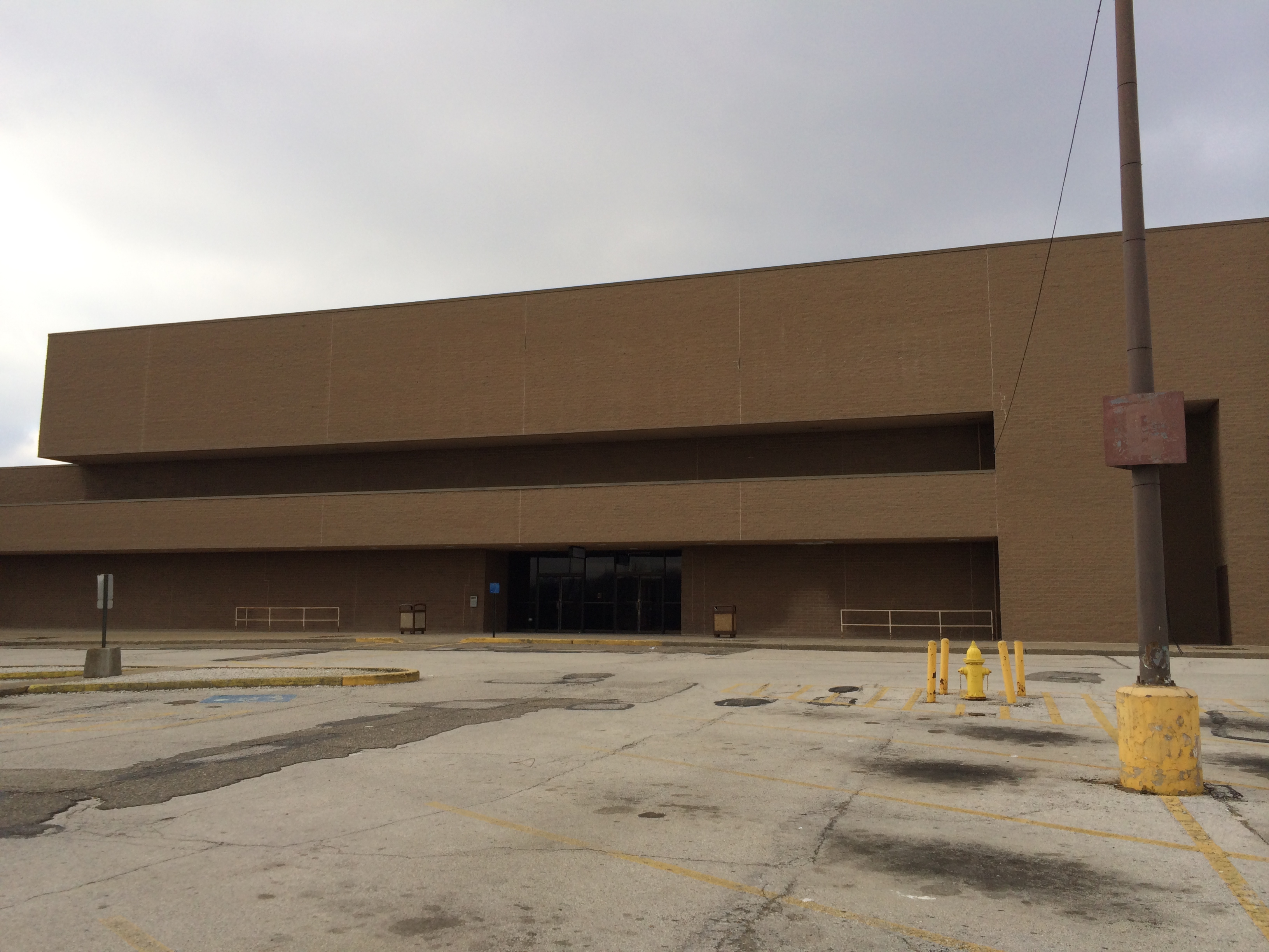 Rolling Acres Mall