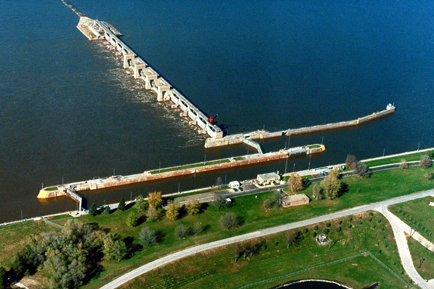 Lock and Dam No. 21