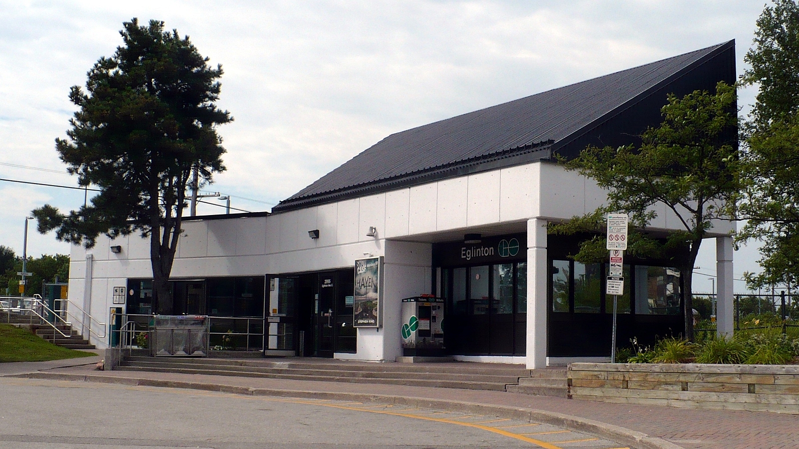 Eglinton GO Station